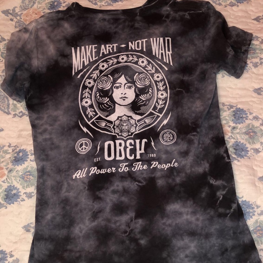 Obey tie die shirt.